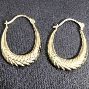 Preloved 10k Gold Oval Textured Hoop Earrings